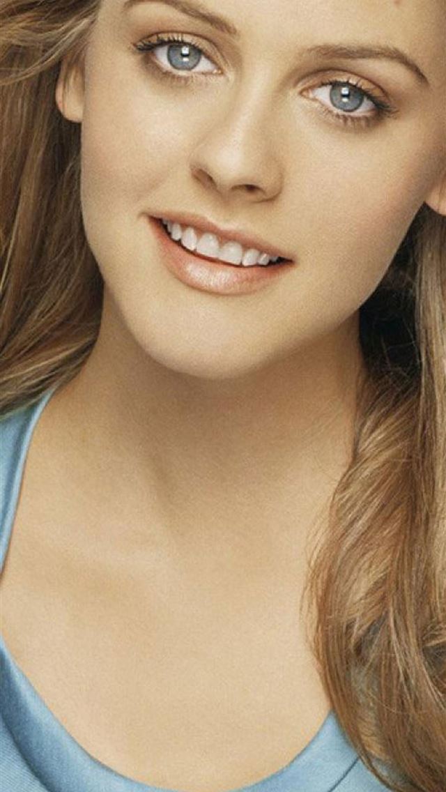 1284x2778 Alicia Silverstone Cute Hd Pics Resolution HD Cele... - alicia silverstone iPhone Wallpaper