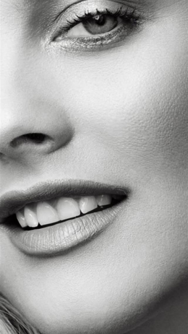1284x2778 Alicia Silverstone Close Up Hd Samsung Galaxy Note... - alicia silverstone iPhone Wallpaper