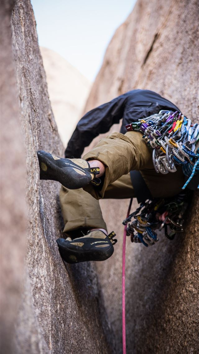 1284x2778 Climbing posted by Christopher Cunningham - climbing iPhone Wallpaper