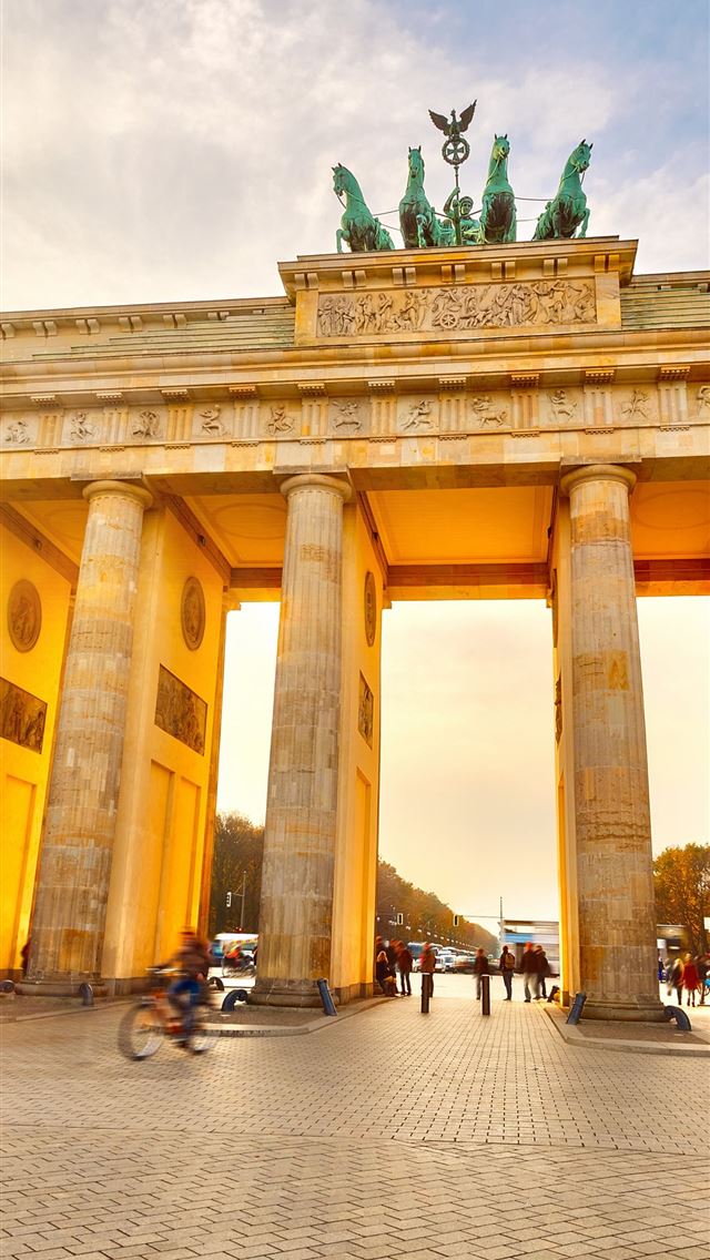 1284x2778 Brandenburg Gate Berlin Germany Tourism Travel Arc... - berlin iPhone Wallpaper