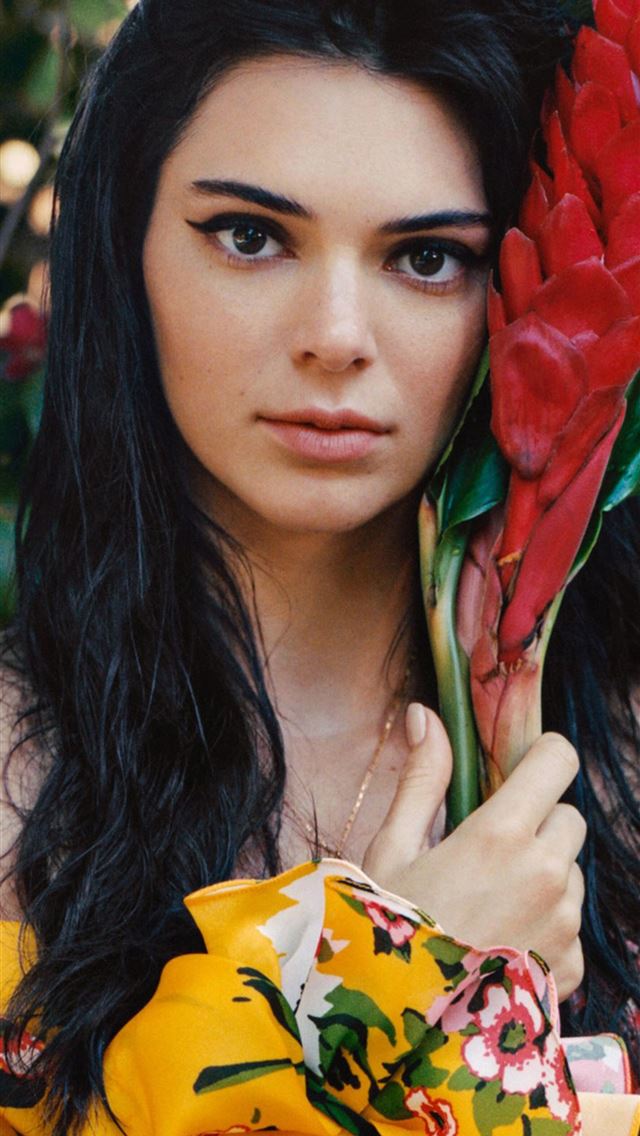 1284x2778 329427 Kendall Jenner Vogue 4K phone HD Images Bac... - kendall jenner iPhone Wallpaper