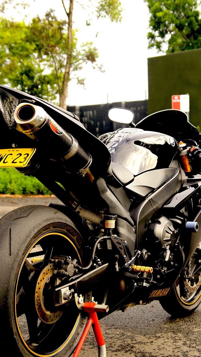 1284x2778 yamaha yzf r1m supersport motorcycle - yamaha yzf r1m supersport motorcycle iPhone Wallpaper