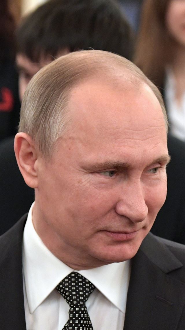 1284x2778 Vladimir Putin Personally Directed U S Election Ha... - vladimir putin iPhone Wallpaper