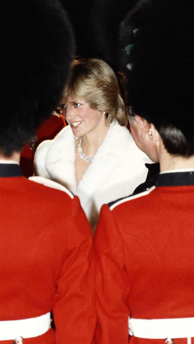 1284x2778 50 Photos of Princess Diana You've Never Seen Befo... - princess diana iPhone Wallpaper