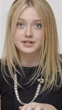 dakota fanning High Quality High Definition wallpaper