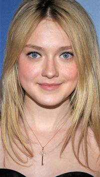 Dakota Fanning wallpaper