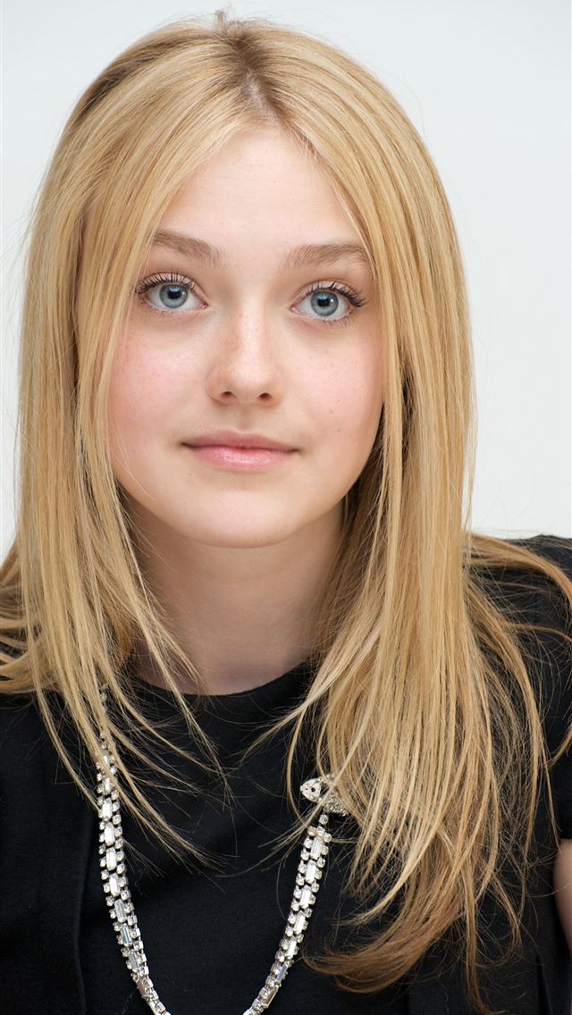 1284x2778 Actress Dakota Fanning - dakota fanning iPhone Wallpaper
