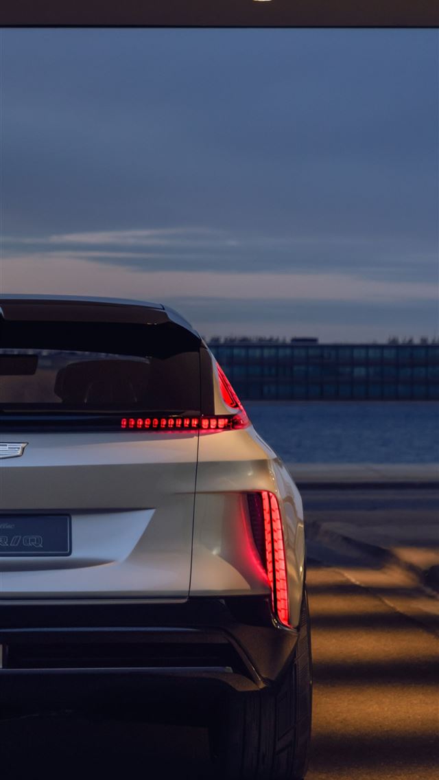 1284x2778 Cadillac Lyriq SUV 2021 cars electric cars 8K Cars... - cadillac iPhone Wallpaper