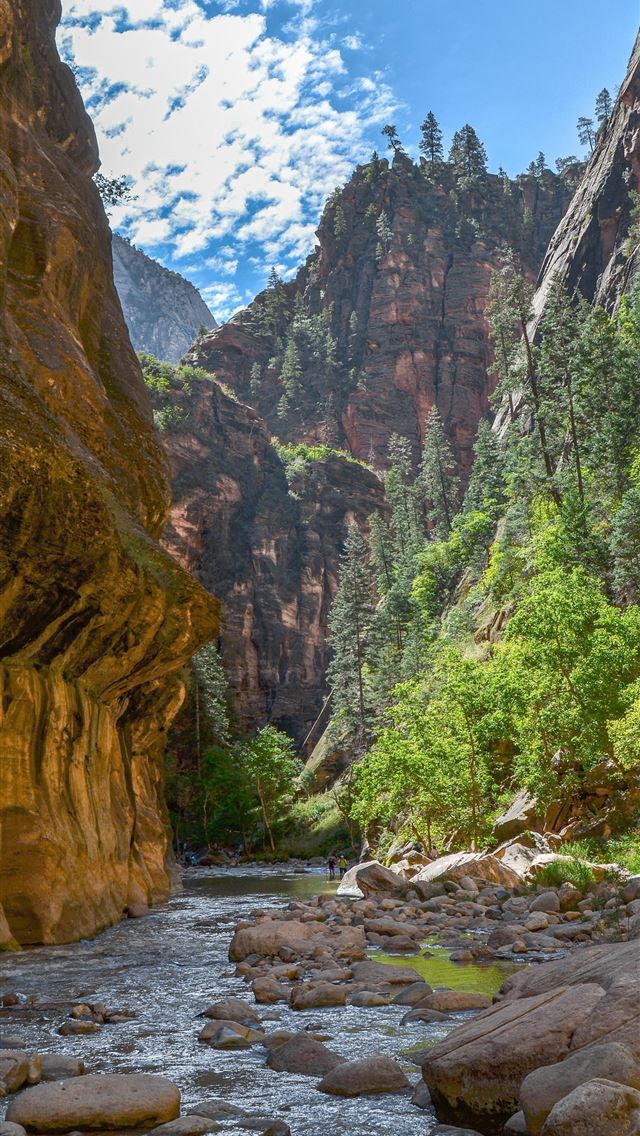 1284x2778 The Contrast of Colors in the Narrows Zion Nationa... - zion national park iPhone Wallpaper