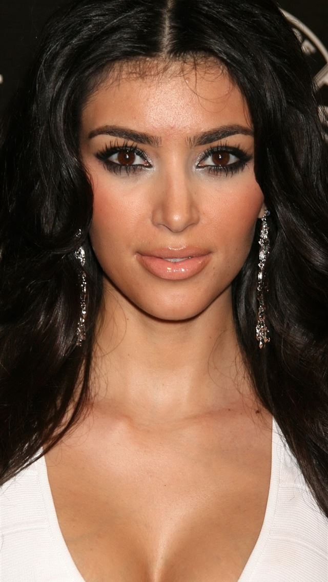 1284x2778 Free Kim Kardashian Hot 2013 Background Hd Kim Kar... -  iPhone Wallpaper
