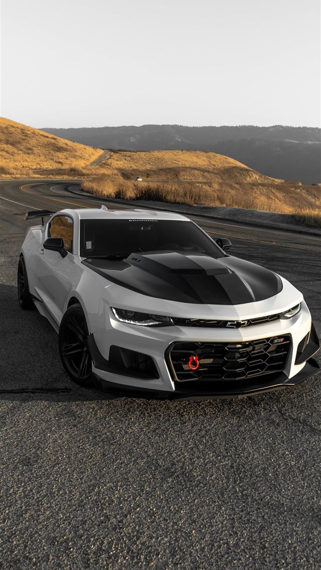 1284x2778 2019 chevrolet camaro - 2019 chevrolet camaro iPhone Wallpaper