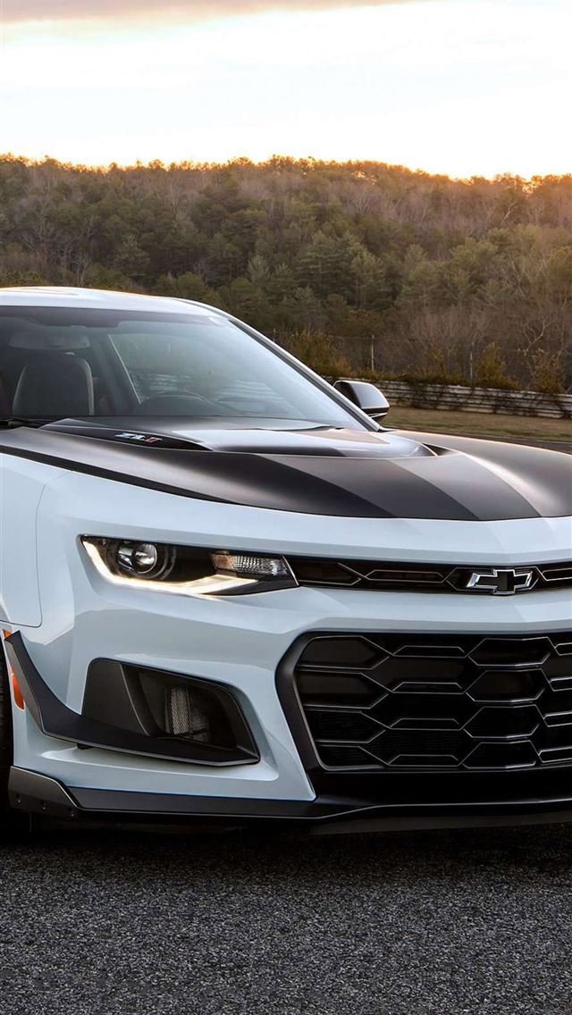 1284x2778 2019 chevrolet camaro - 2019 chevrolet camaro iPhone Wallpaper