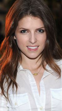Anna Kendrick 01 – Background HD wallpaper