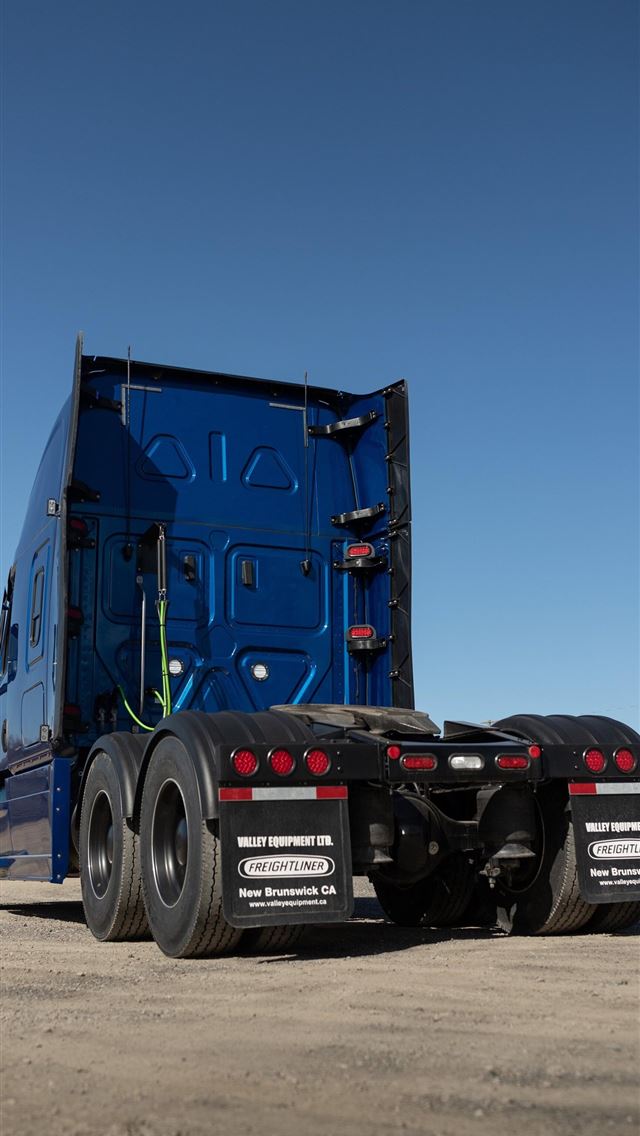 1284x2778 freightliner trucks - freightliner trucks iPhone Wallpaper