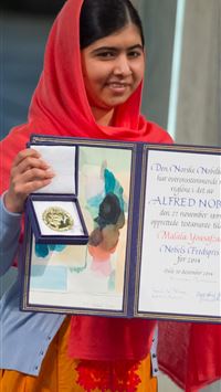 malala yousafzai wallpaper
