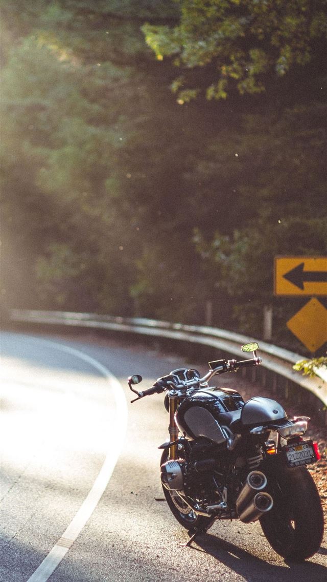 1284x2778 motor - motor iPhone Wallpaper