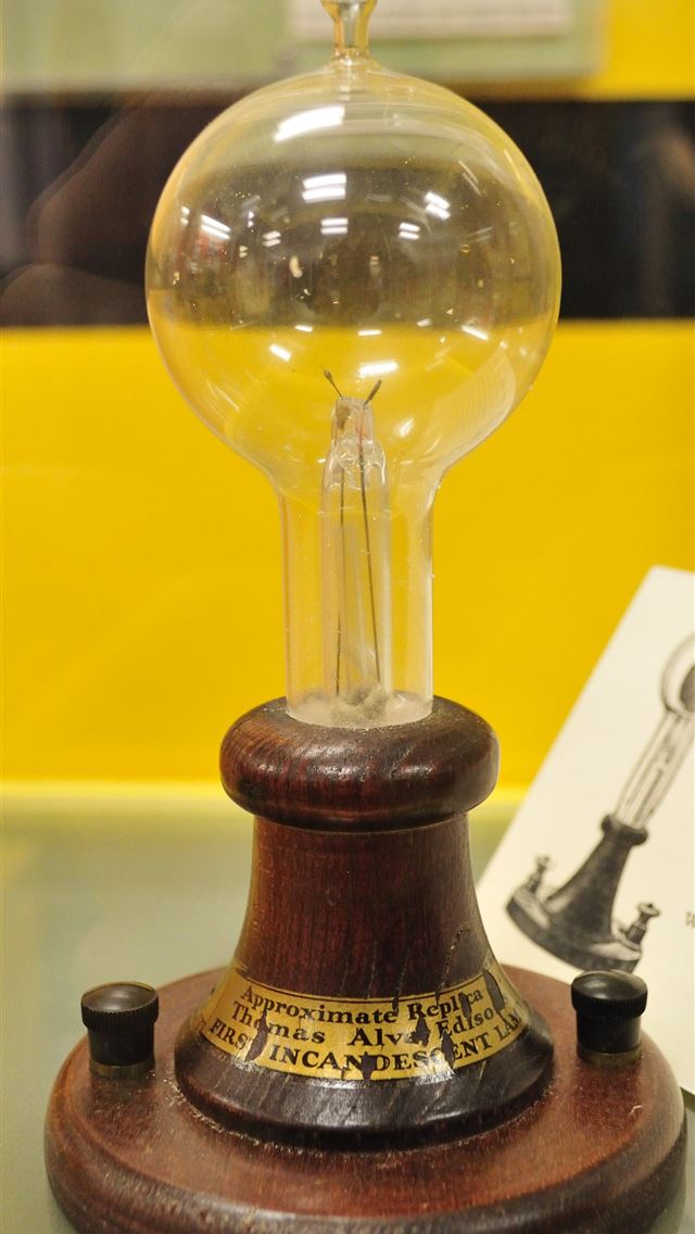 1284x2778 thomas edison - thomas edison iPhone Wallpaper