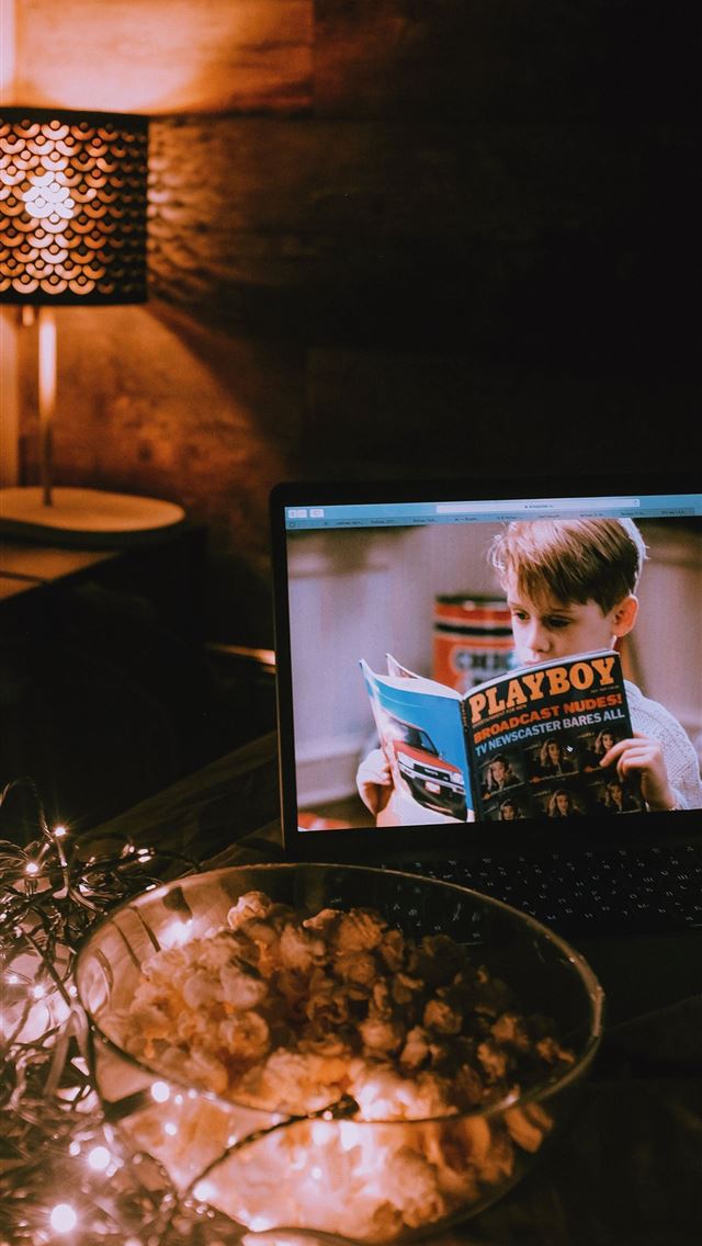 1284x2778 home alone - home alone iPhone Wallpaper