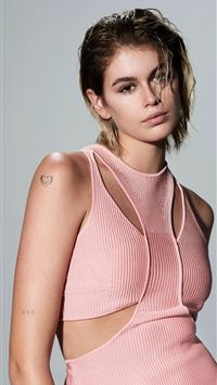 kaia gerber wallpaper