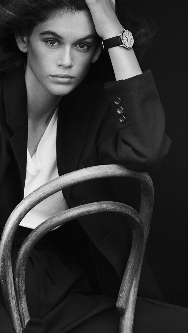 1284x2778 kaia gerber - kaia gerber iPhone Wallpaper