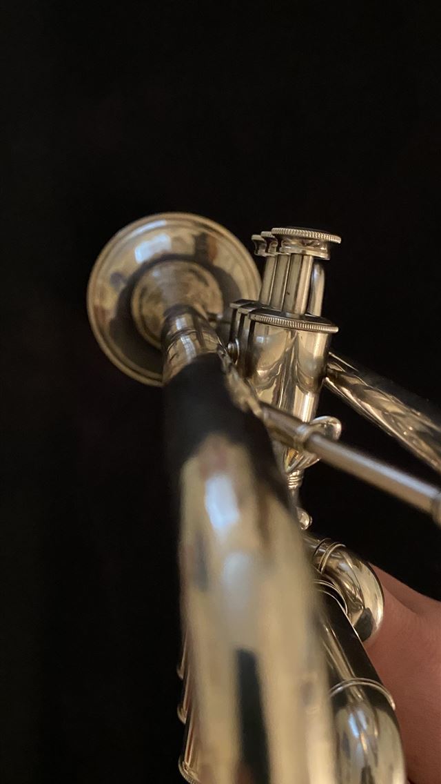 1284x2778 trumpet - trumpet iPhone Wallpaper