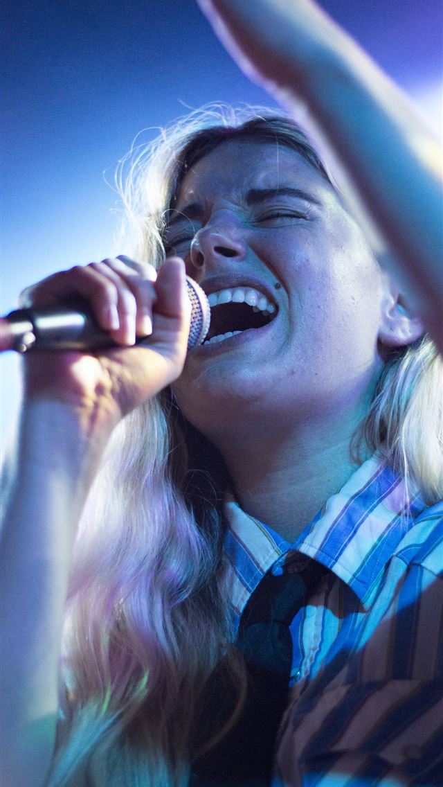 1284x2778 singing - singing iPhone Wallpaper