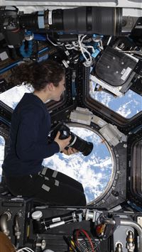 space shuttle interior wallpaper