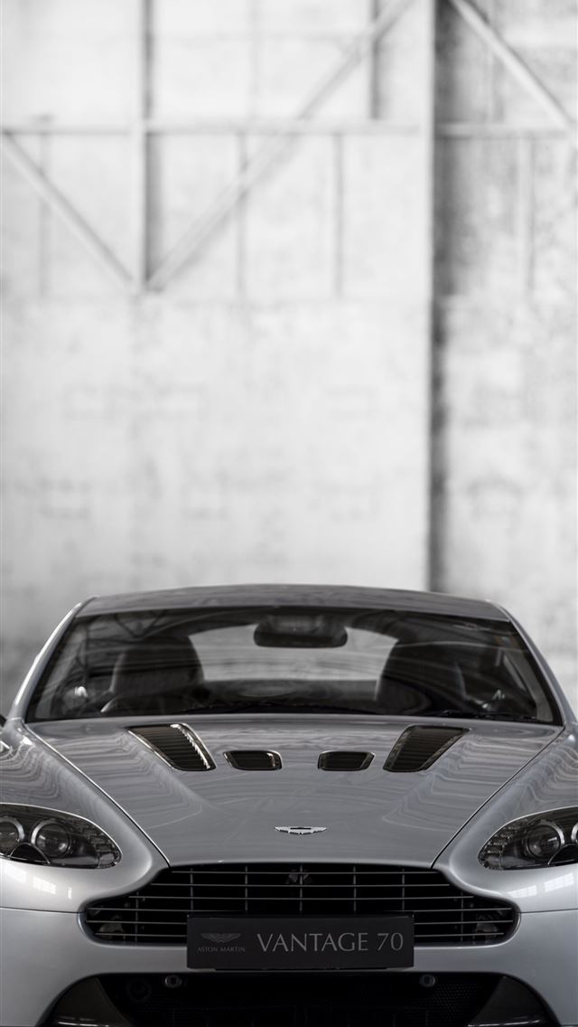 1284x2778 aston martin vantage - aston martin vantage iPhone Wallpaper