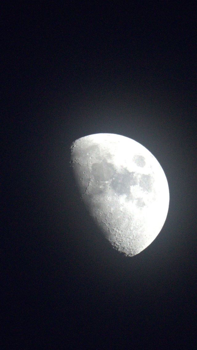 1284x2778 half moon - half moon iPhone Wallpaper