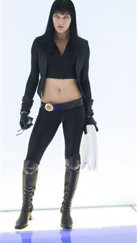 milla jovovich wallpaper