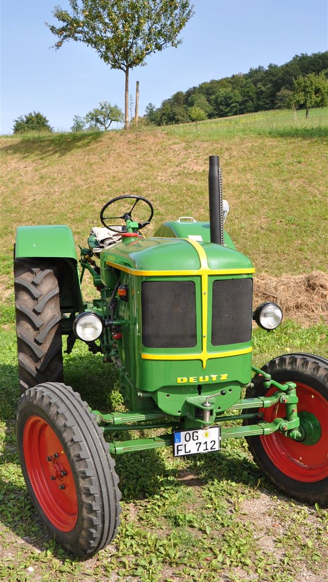 1284x2778 farmall tractors - farmall tractors iPhone Wallpaper