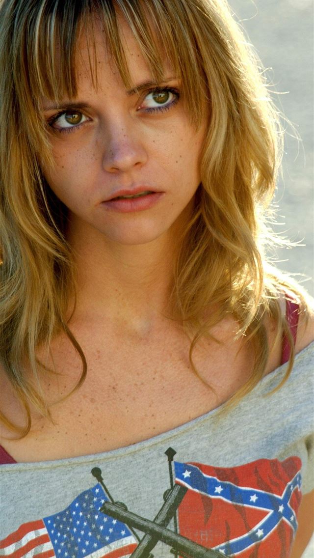 1284x2778 christina ricci - christina ricci iPhone Wallpaper