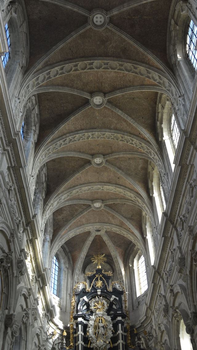 1284x2778 notre dame cathedral - notre dame cathedral iPhone Wallpaper