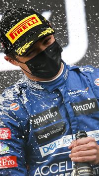 daniel ricciardo wallpaper