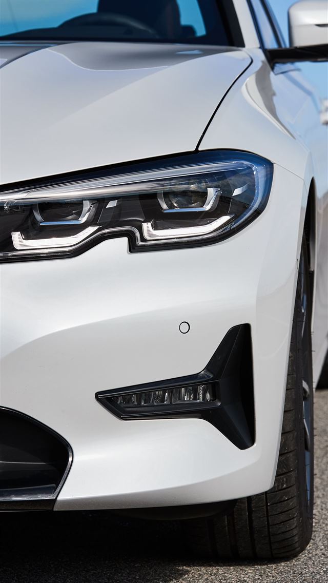 1284x2778 bmw 320 - bmw 320 iPhone Wallpaper
