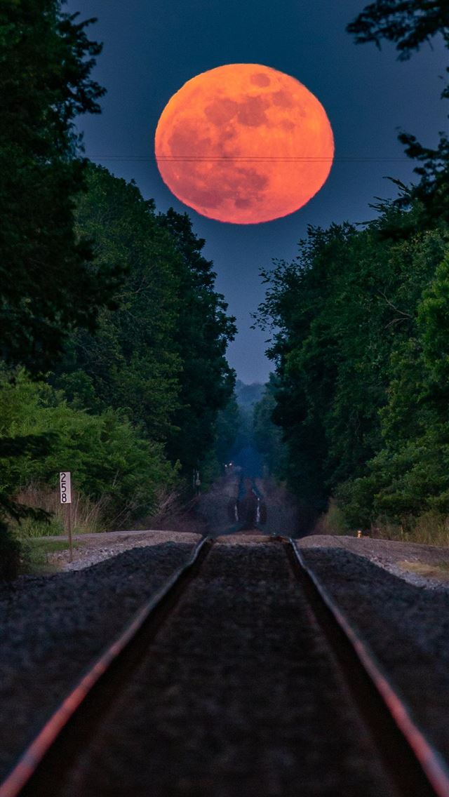1284x2778 strawberry moon - strawberry moon iPhone Wallpaper