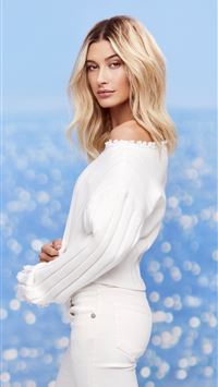 hailey bieber wallpaper