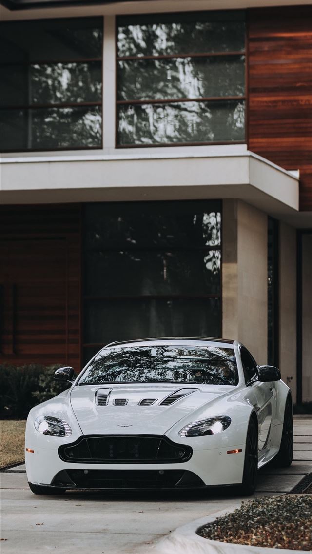 1284x2778 aston martin v8 vantage - aston martin v8 vantage iPhone Wallpaper