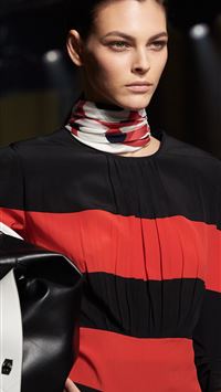 vittoria ceretti wallpaper