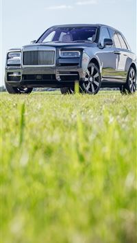 rolls royce cullinan wallpaper