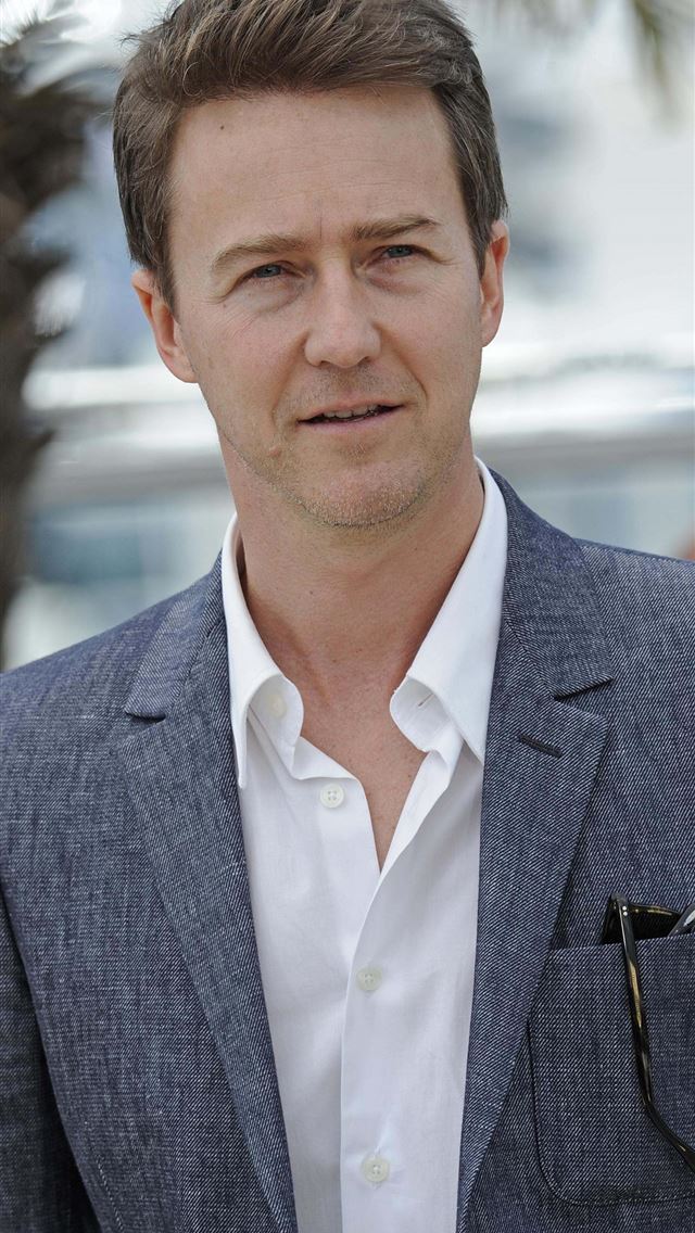 1284x2778 edward norton - edward norton iPhone Wallpaper