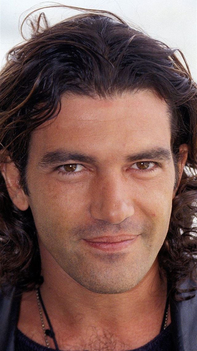 1284x2778 antonio banderas - antonio banderas iPhone Wallpaper