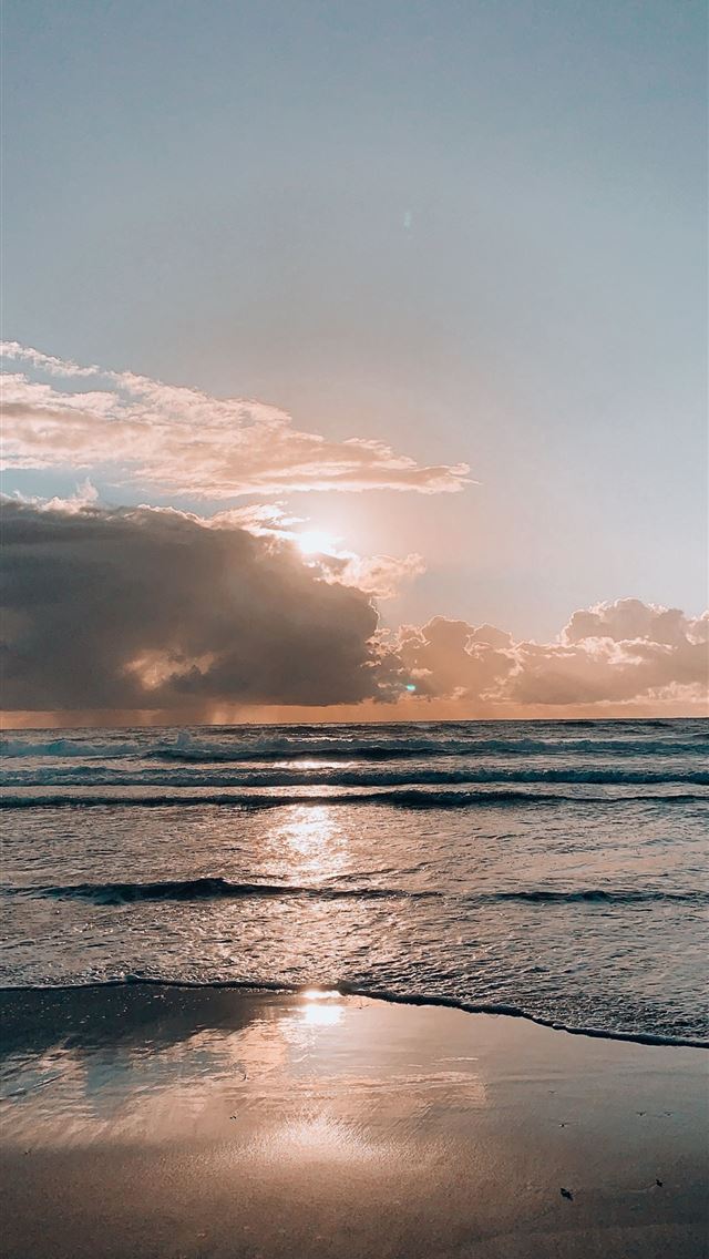 1284x2778 gold coast - gold coast iPhone Wallpaper