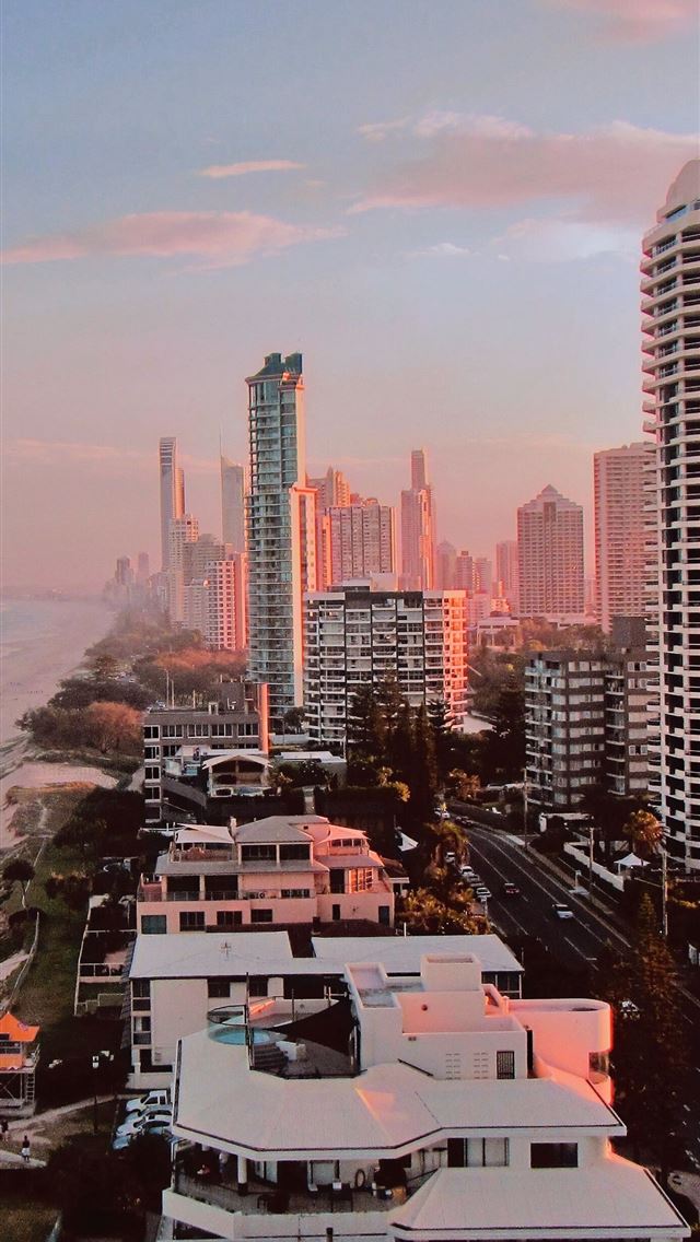 1284x2778 gold coast - gold coast iPhone Wallpaper