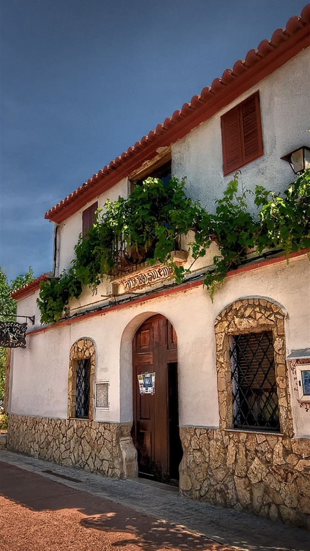 1284x2778 valencia - valencia iPhone Wallpaper