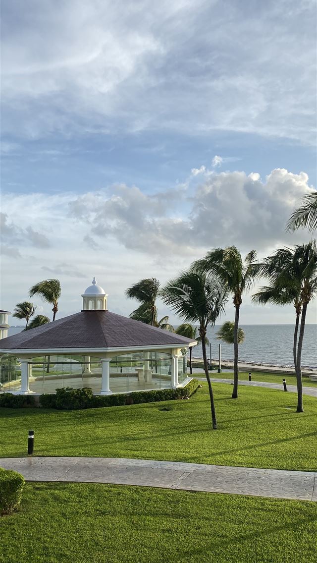 1284x2778 cancun - cancun iPhone Wallpaper
