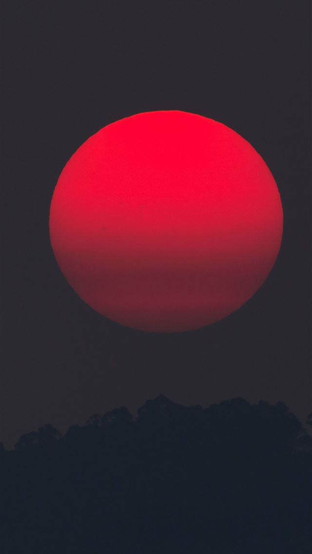 1284x2778 red moon - red moon iPhone Wallpaper