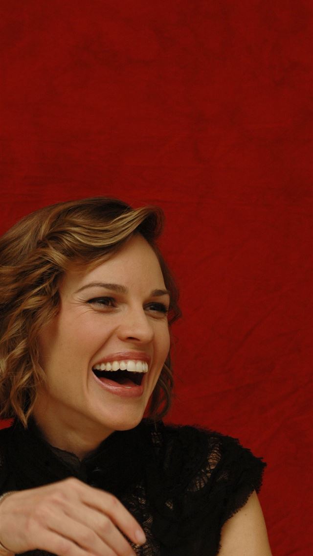1284x2778 hilary swank - hilary swank iPhone Wallpaper