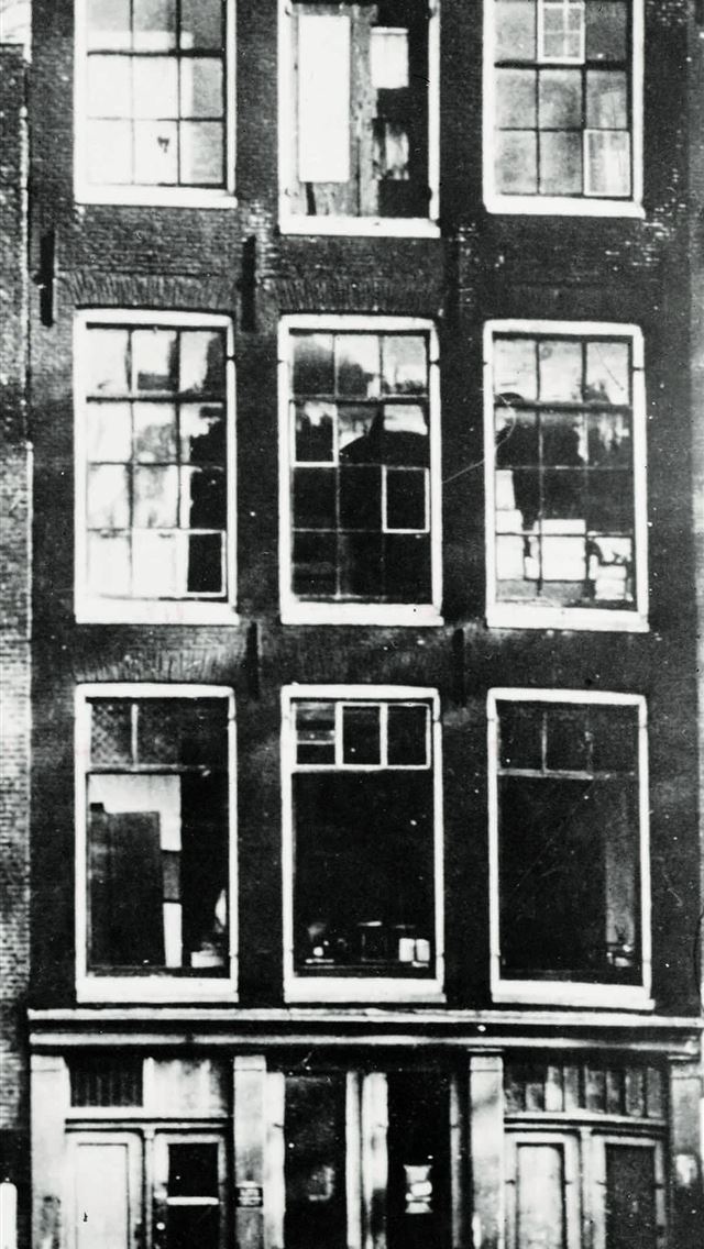 1125x2436 anne frank - anne frank iPhone Wallpaper