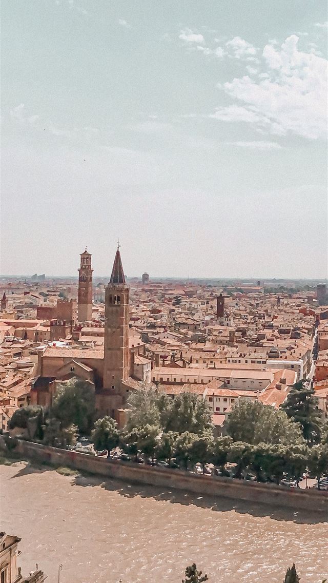1284x2778 verona - verona iPhone Wallpaper